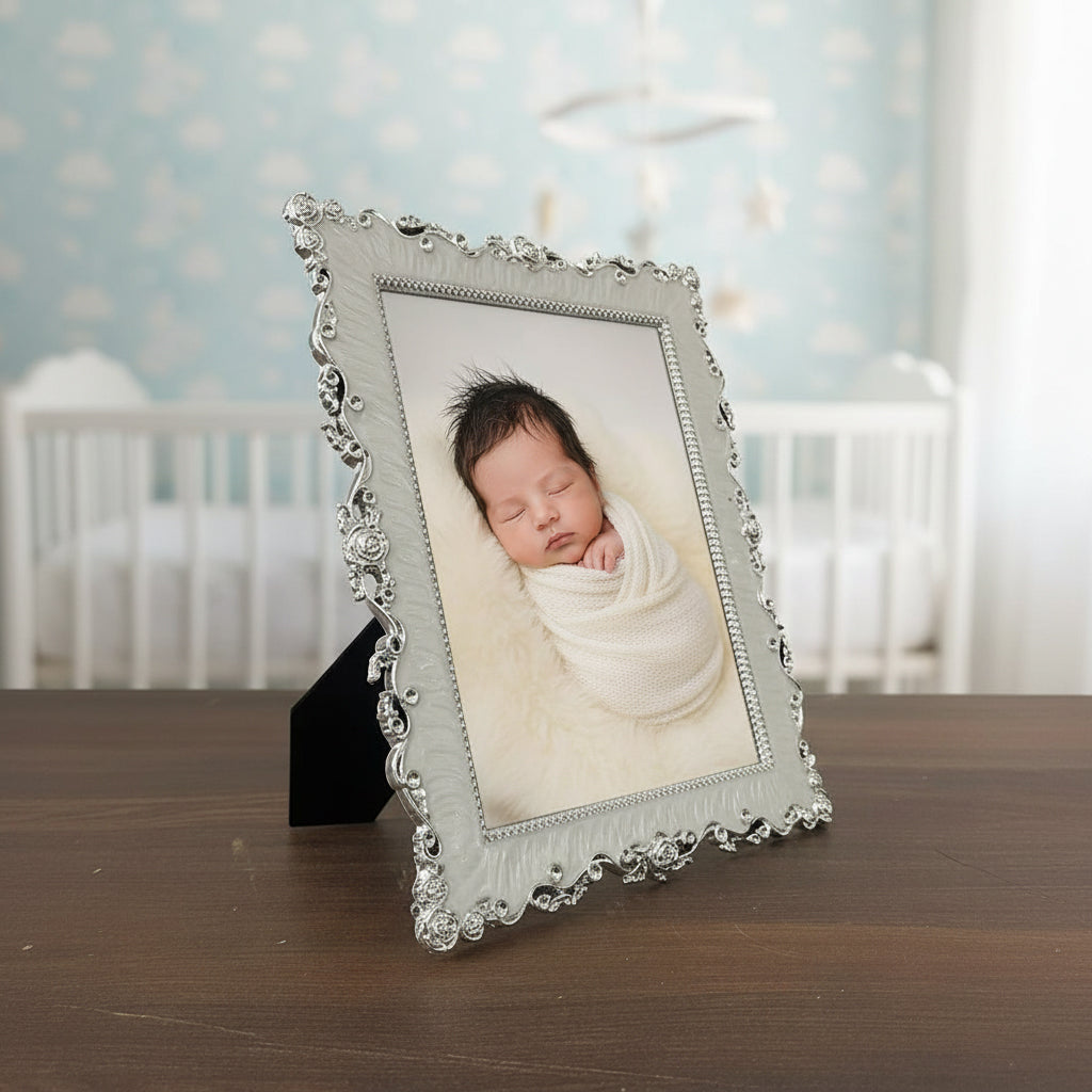 Ornate Silver Resin Photo Frame, White and Silver, Floral Rose Embossed, Vintage Style, 13x18 cm, Tabletop Display, Wedding Theme
